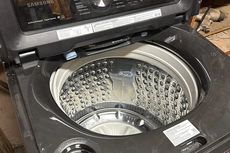 Commercial-grade top load washing machine transmission and suspension damper check in Helotes